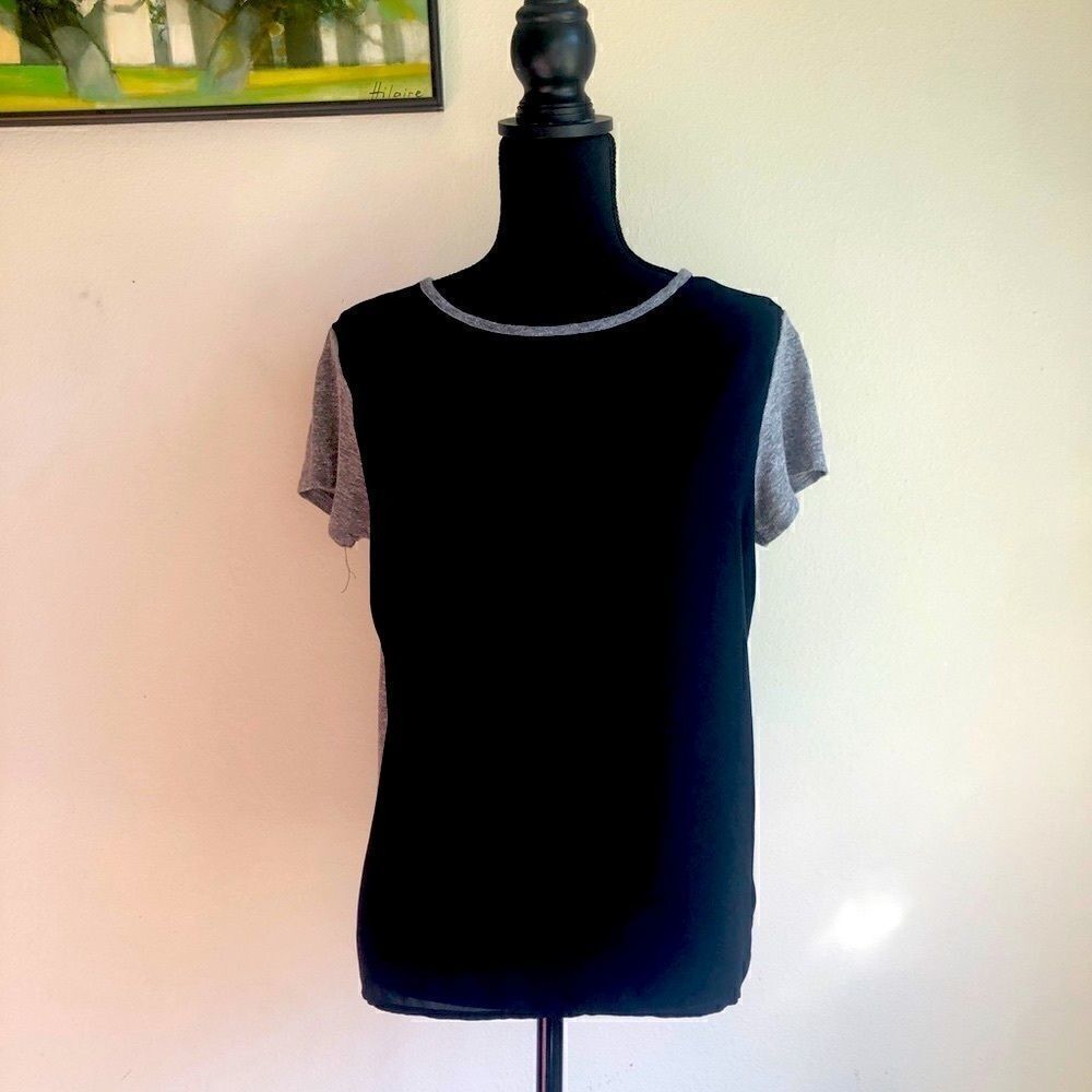 Slit Open Back Short Sleeve blouse - Picture 2 of 8